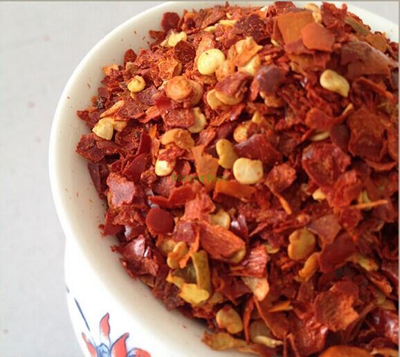 Dried red pepper flake with seeds